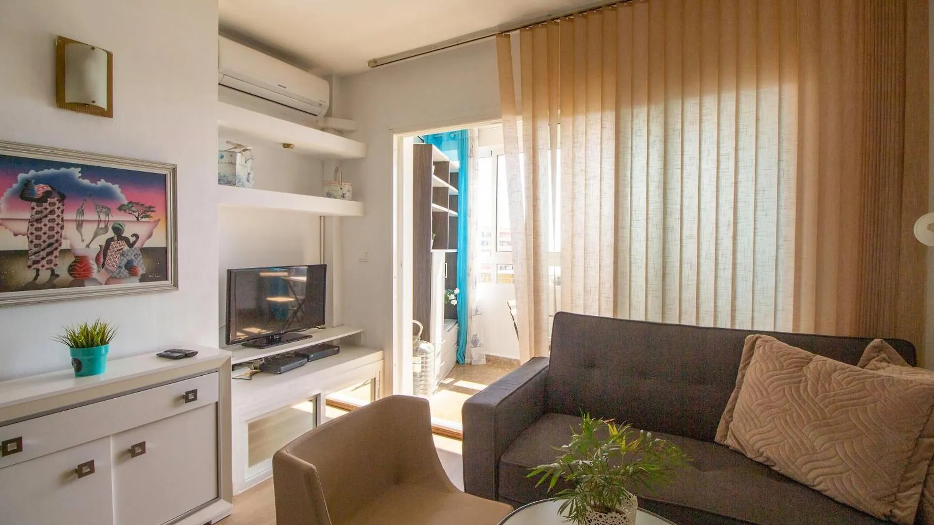 Lightbooking Las Dalias Torremolinos contacts