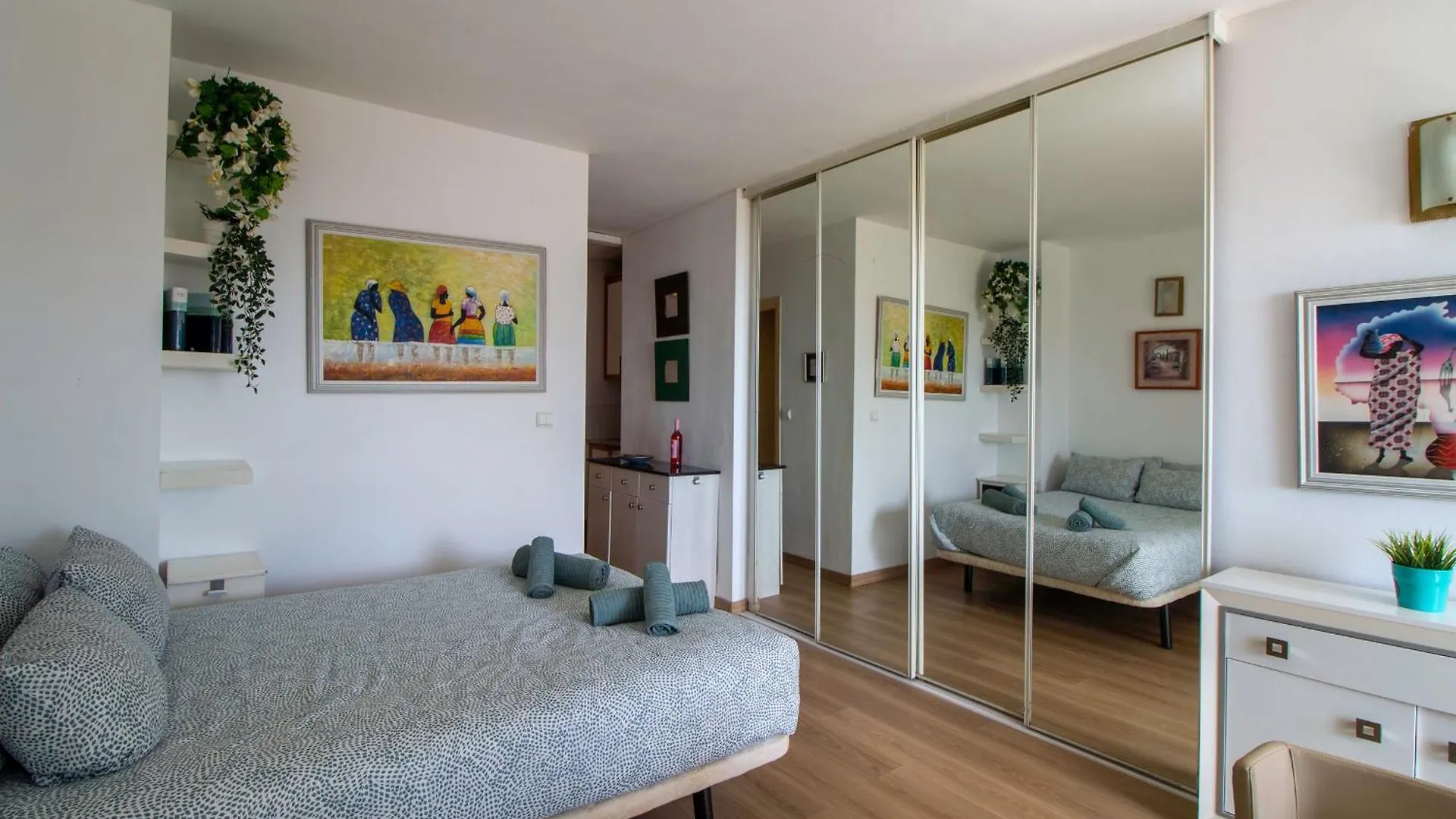 Lightbooking Las Dalias Torremolinos 0*,  Spain